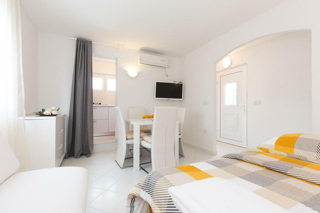 Apartments Bernarda Skrbcici Ngoại thất bức ảnh